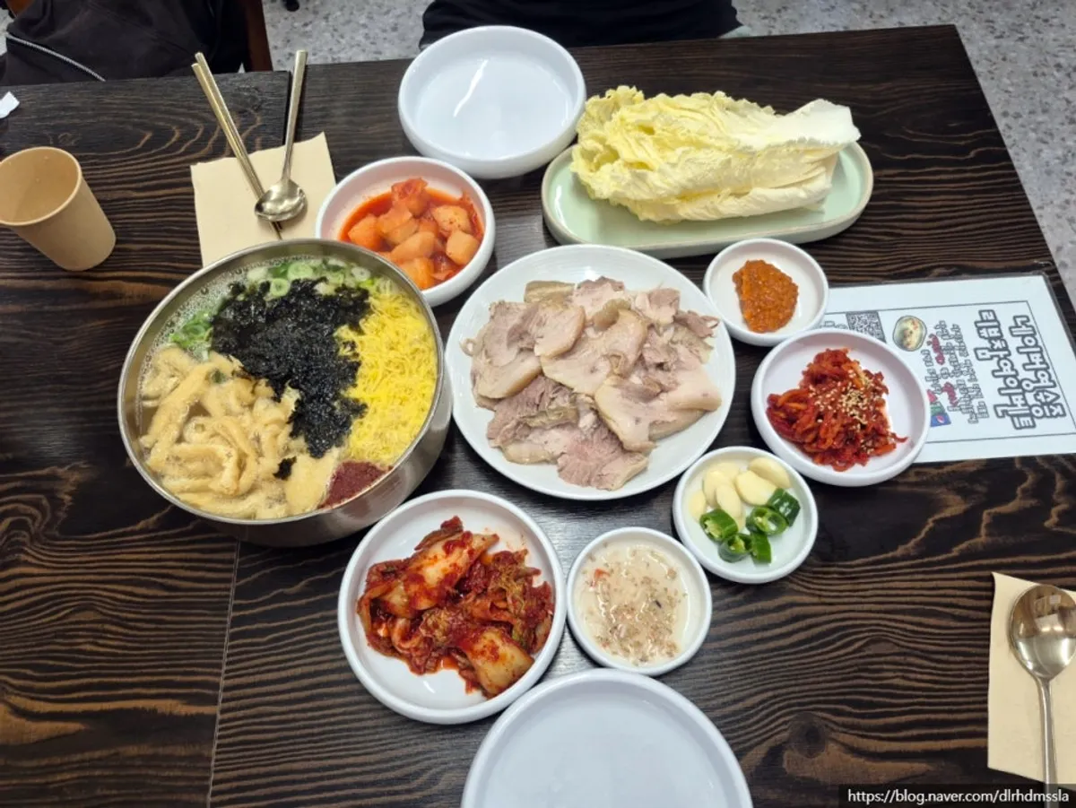 Table spread of medium bossam suyuk and anchovy kalguksu