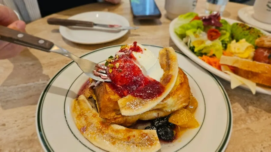 Brunch plate with varied ingredients