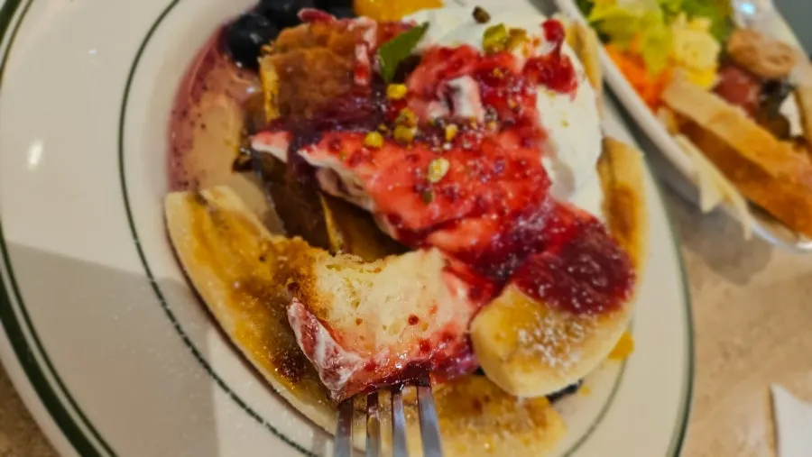 Hongdae date brunch and coffee