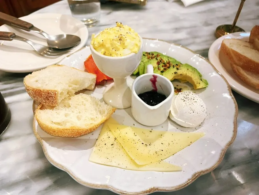 The components of MELA Hongdae's M Platter