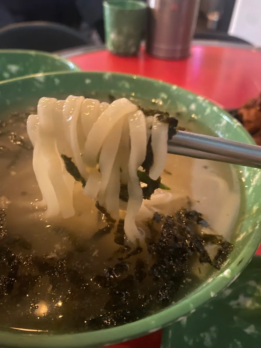탱글탱글한 칼국수 면발