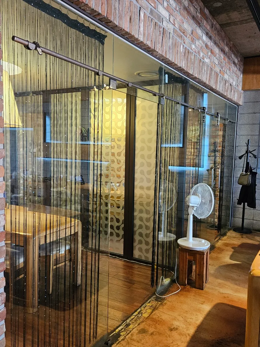 Ongdarae Jjimdak interior with generously spaced tables