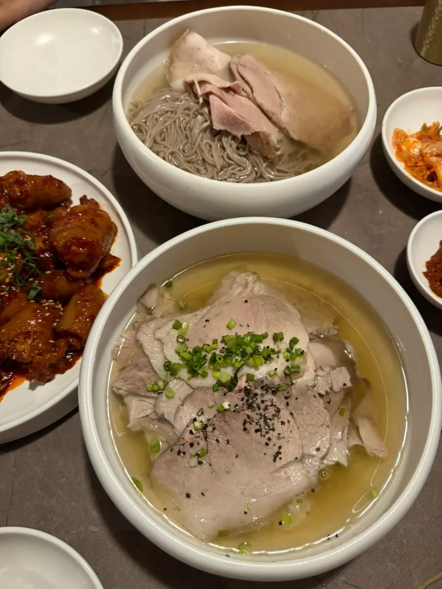 Pyongyang naengmyeon with meat and noodles