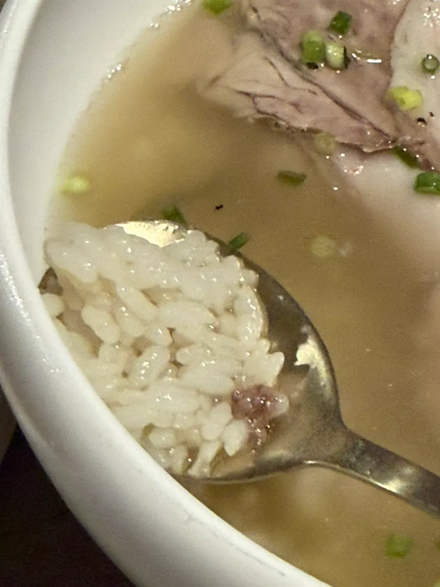 Trying Pyongyang naengmyeon for the first time