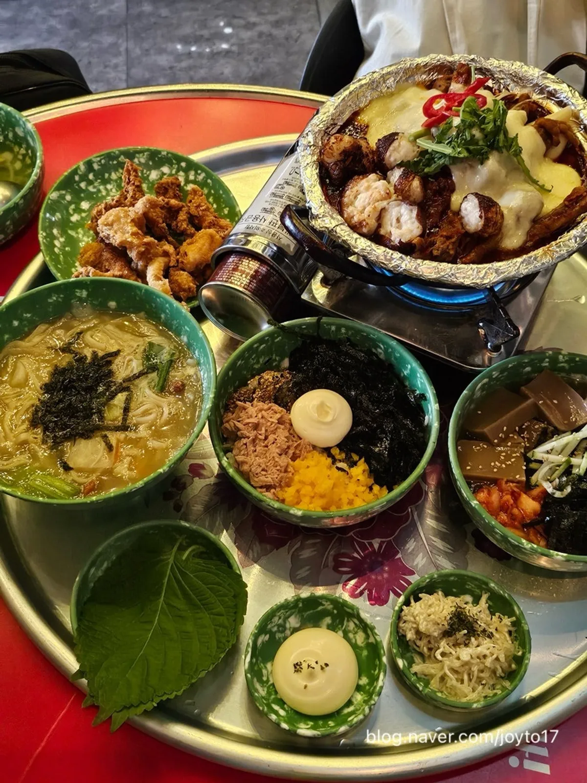 Signature photo of the tulip soup chicken feet set at Cheongnyeon Dakbal 1987 Hongdae Branch