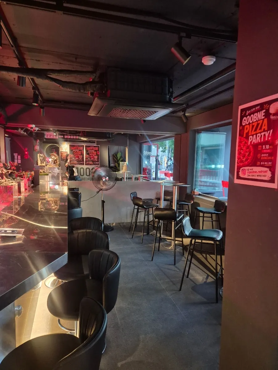 Clean interior seating at Goobne Chicken Hongdae Red Road