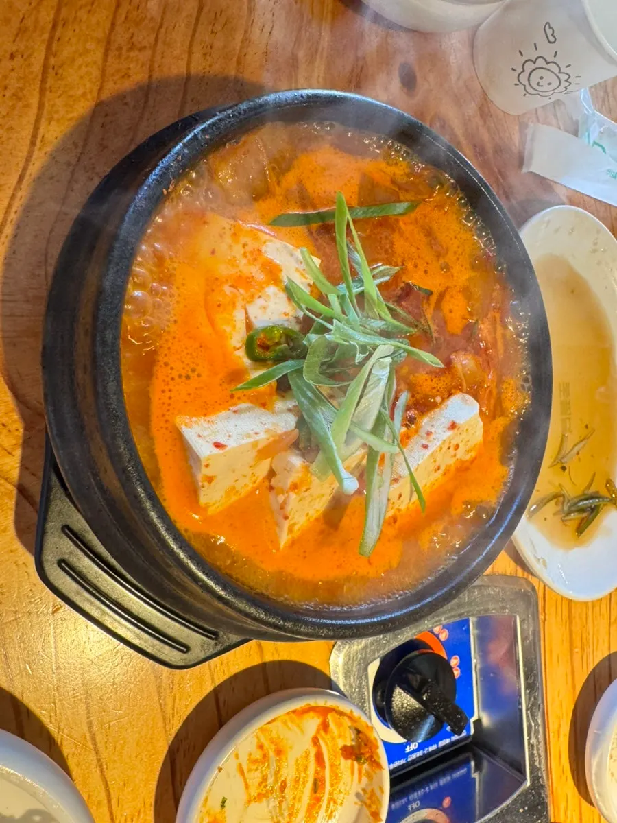 Chon-dwaeji kimchi jjigae with rice ordered to finish the meal