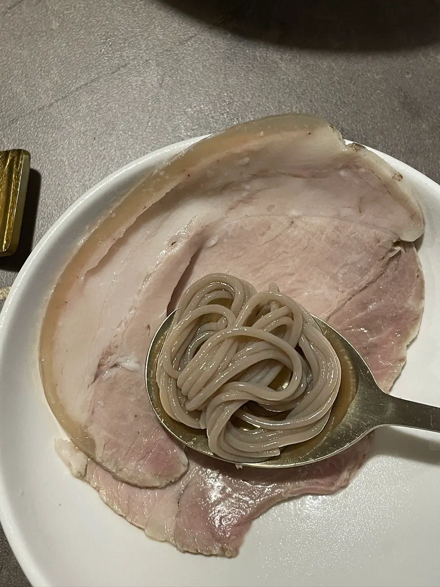 Pyongyang naengmyeon with buckwheat noodles and meat