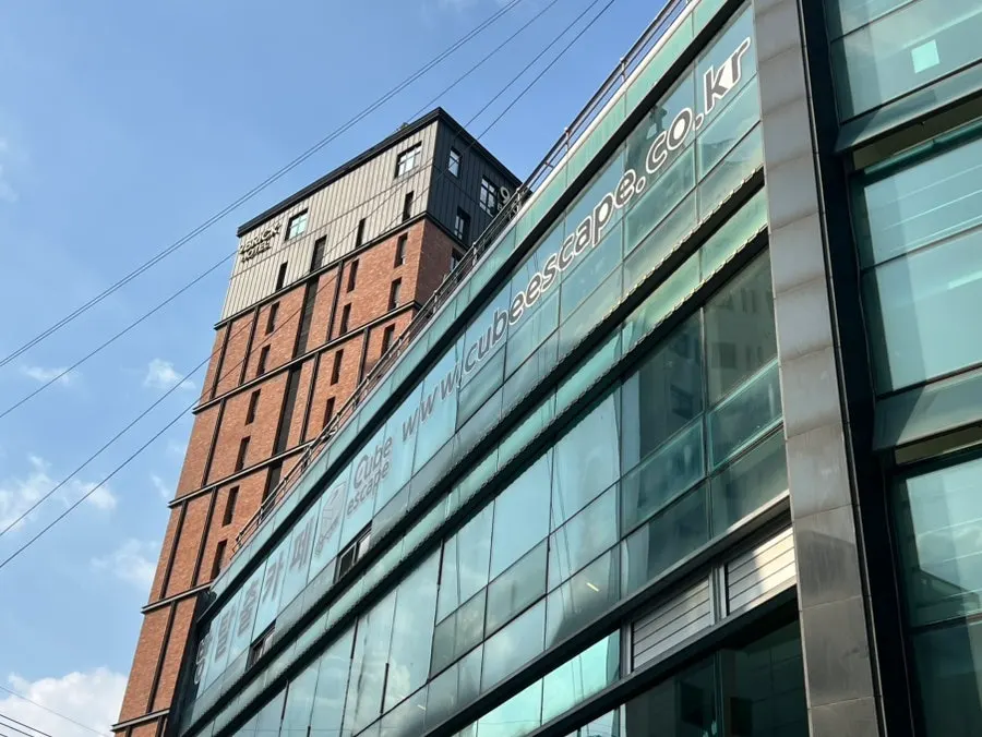 Exterior of Cube Escape at the Mugwang Building on Yanghwa-ro 16-gil, Hongdae