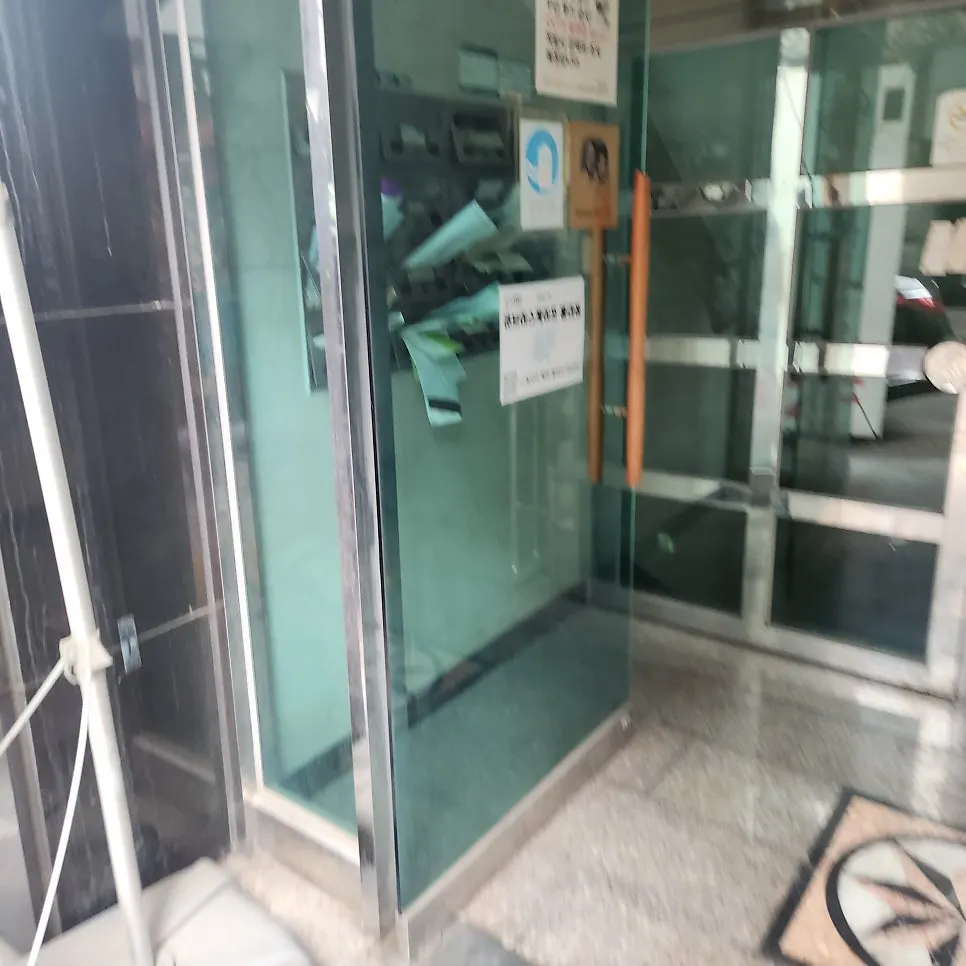 큐브이스케이프 홍대점 가는 길 주변 풍경