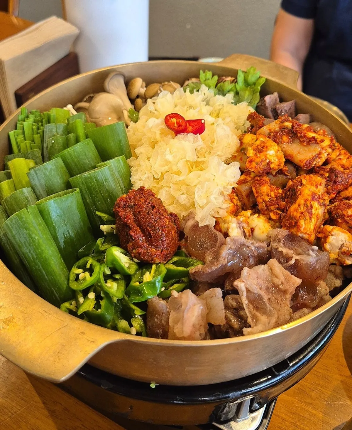 도온정 홍대직영점 한우곱창전골 한 냄비