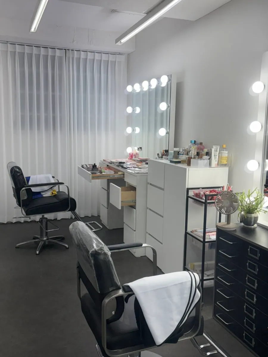 Decor and lighting inside Today Makeup