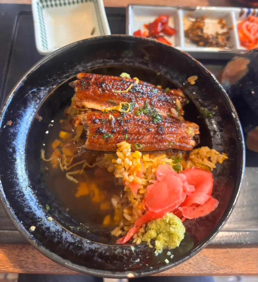 부드러운 장어와 영양잡곡밥