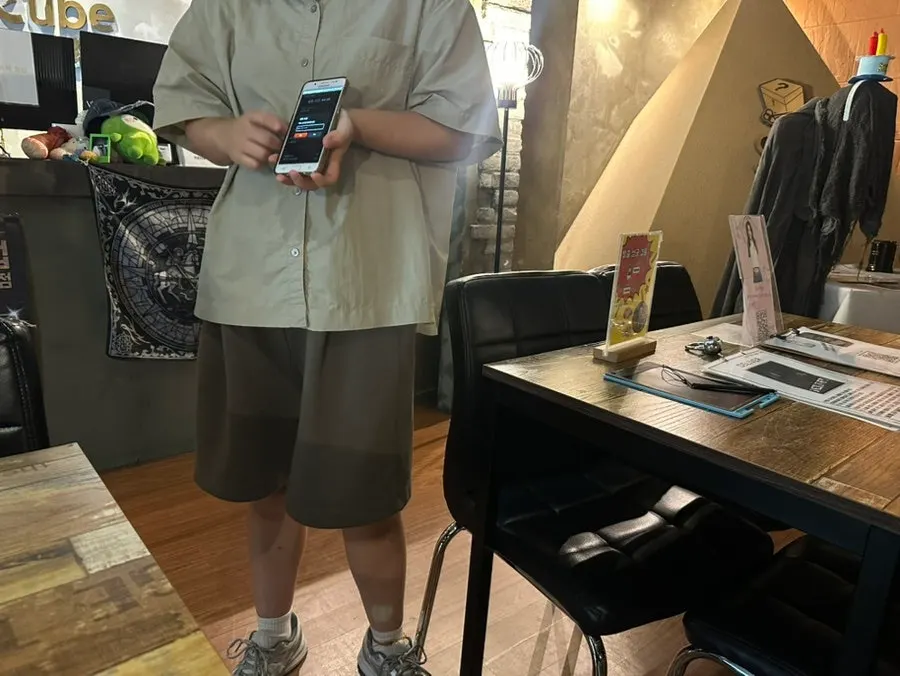 입장 전 안내영상을 보는 공간