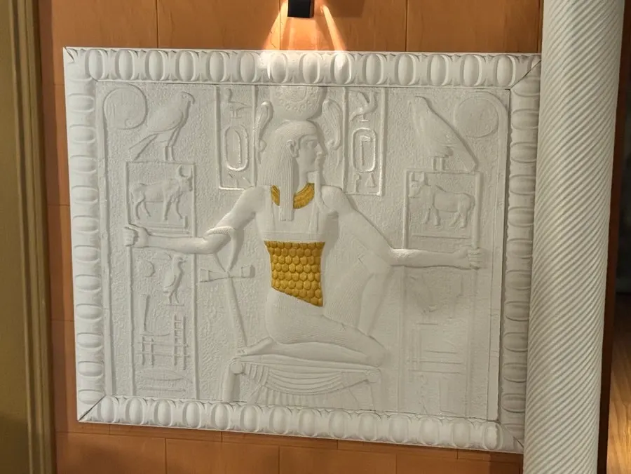 Egyptian-style props in the Pyramid theme