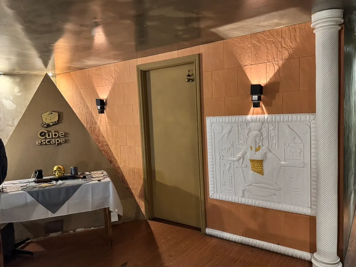 Interior of the Pyramid theme at Cube Escape Hongdae Branch