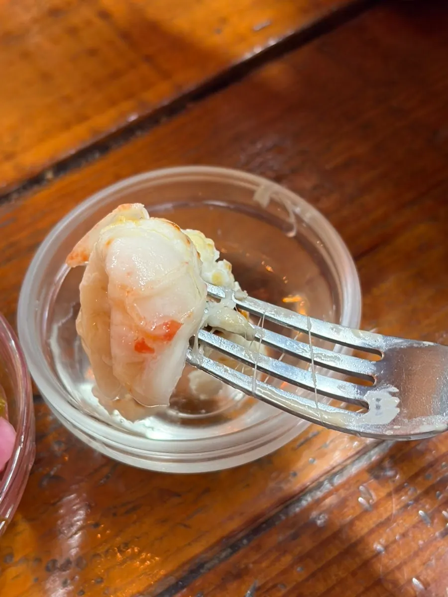 Honey served with the cheese pizza