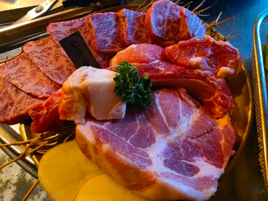 Menu page listing beef and pork sets