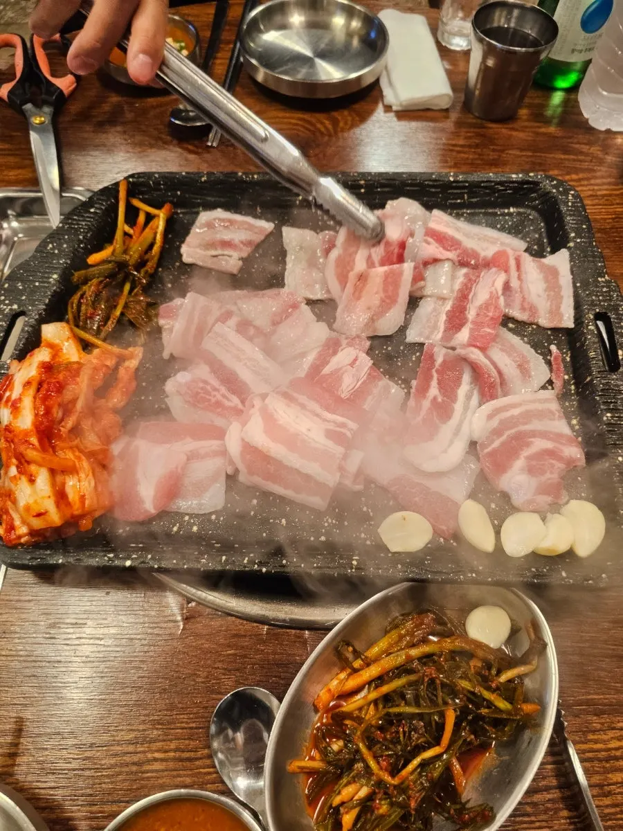기름을 내기 위해 굽는 냉삼