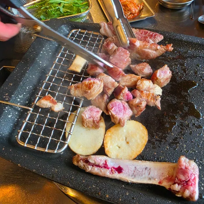 Hanwoo pork neck grilling