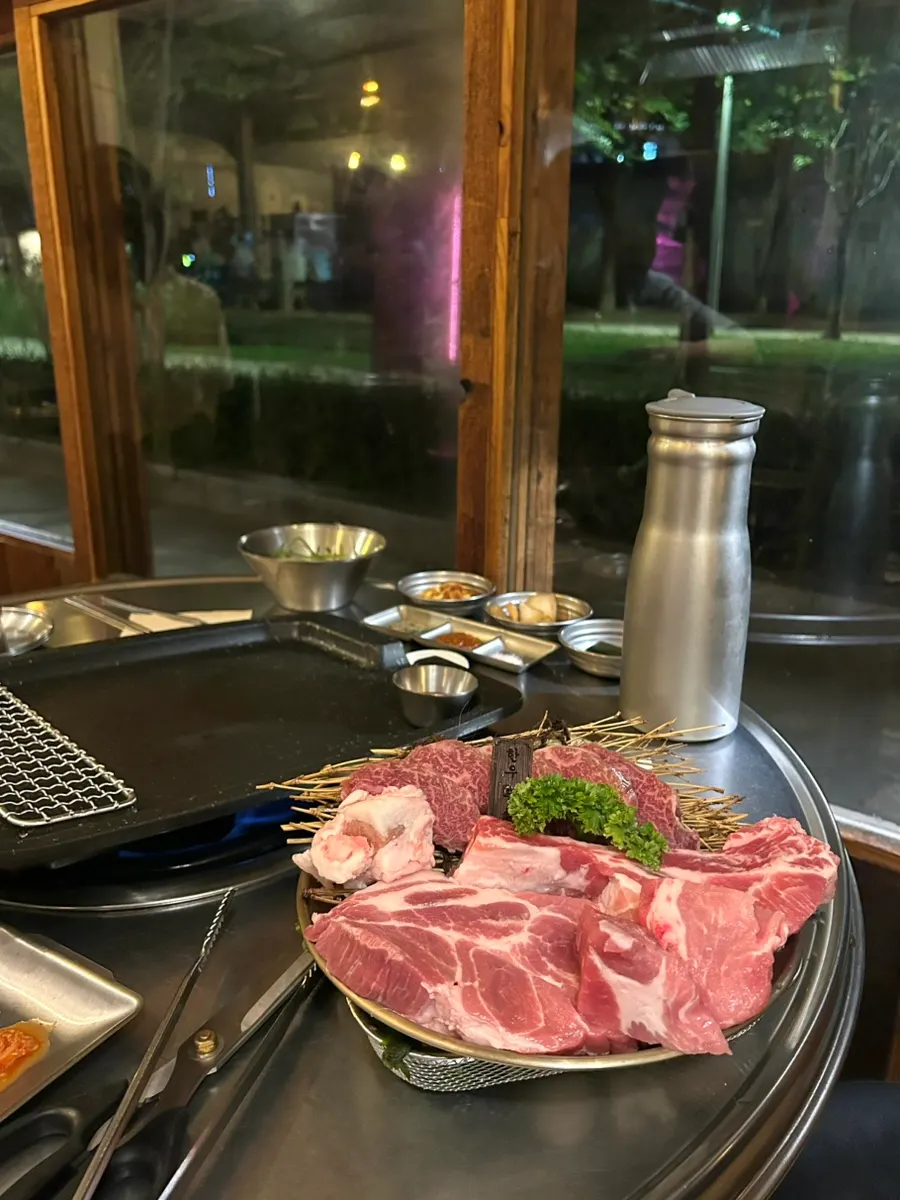 고기꾼김춘배 한우 한돈 2인 SET 고기 구성