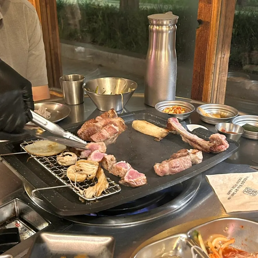 마블링이 있는 목살 구이
