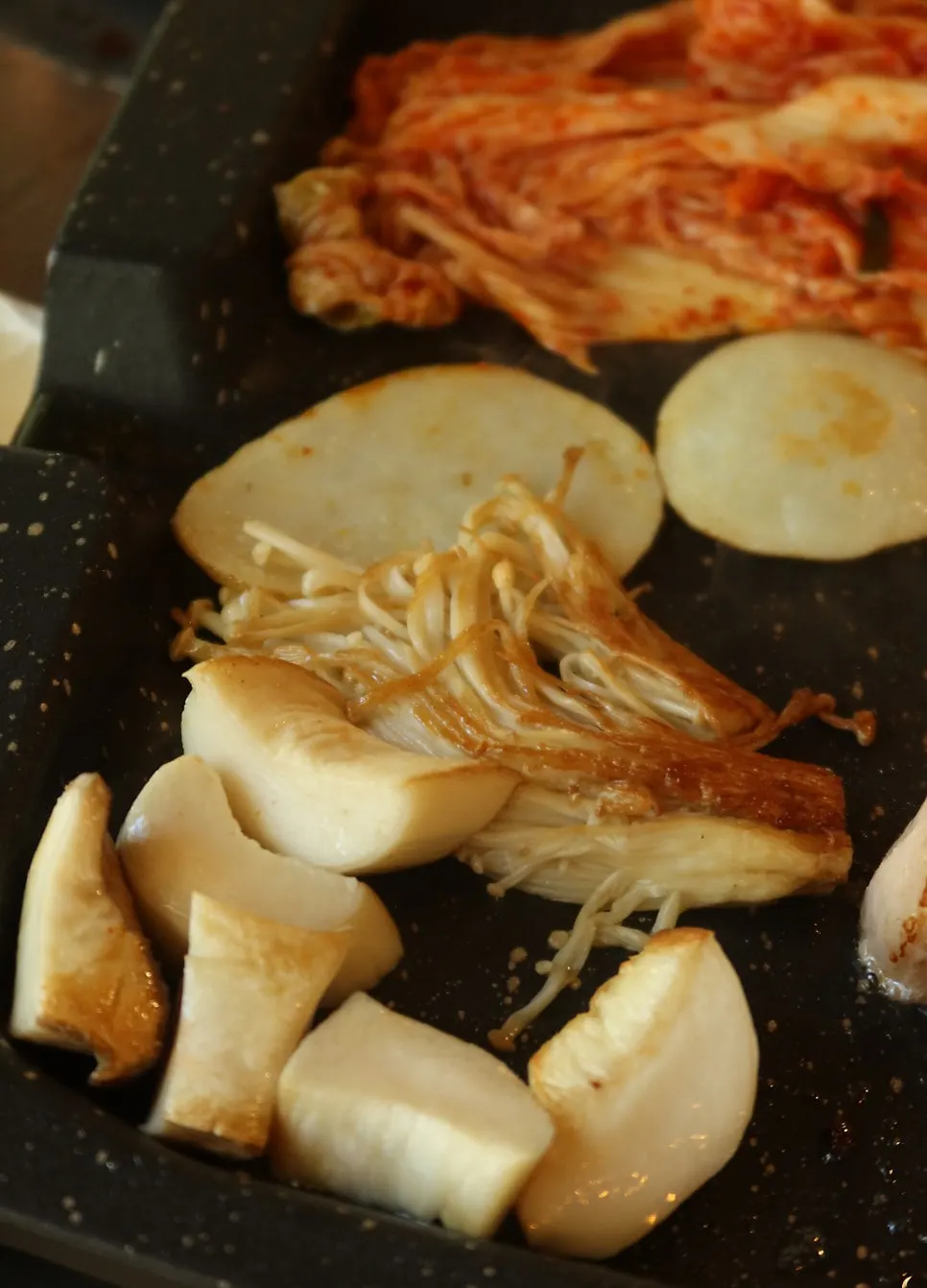 양념과 물이 반반인 반반냉면