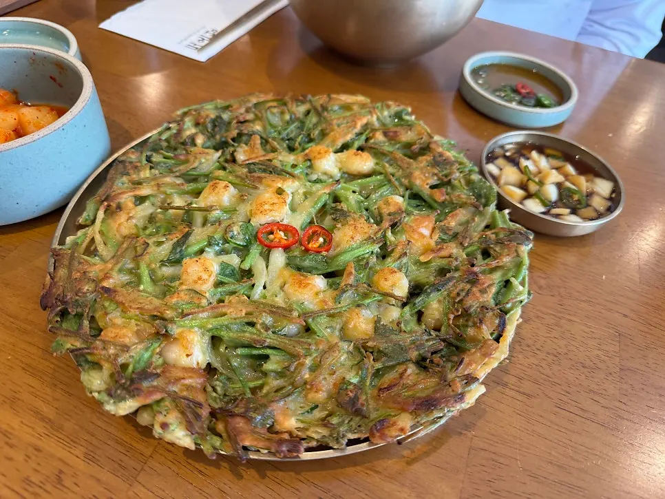고추를 띄운 곰탕 고기 양념장