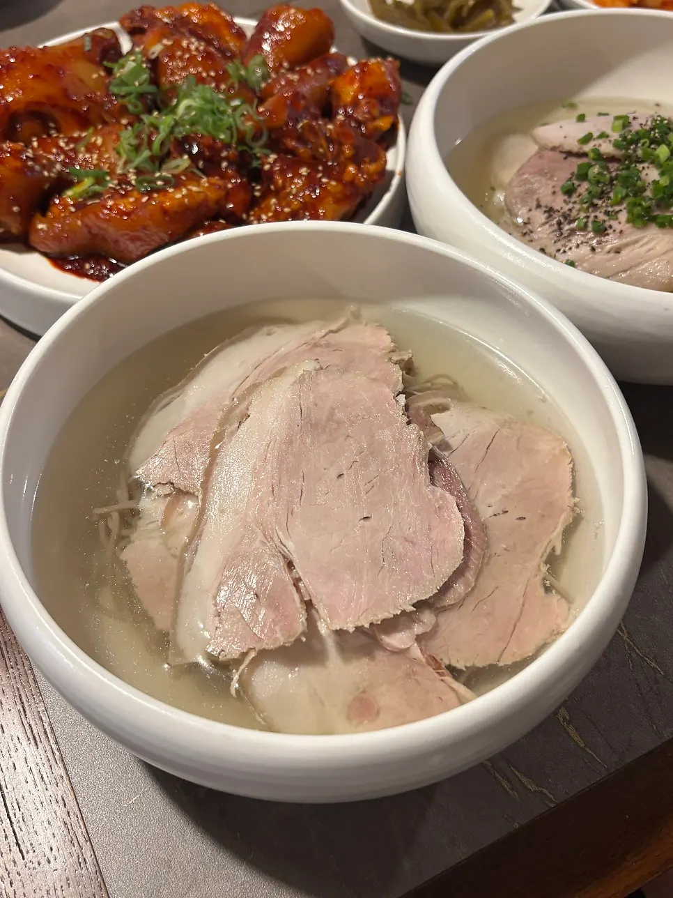 Gomtang with clear broth and tender boiled beef