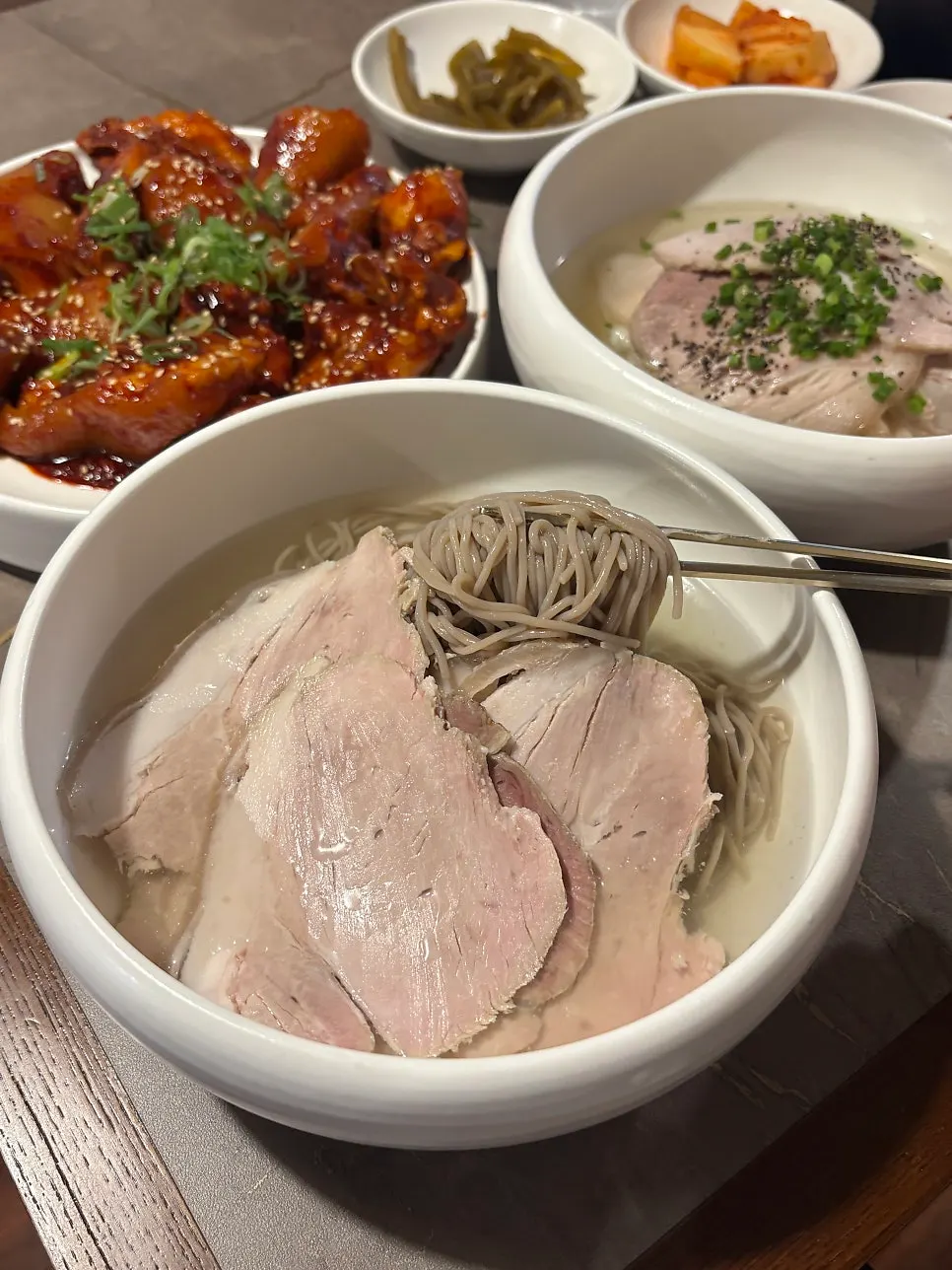 Pyongyang naengmyeon generously topped with meat