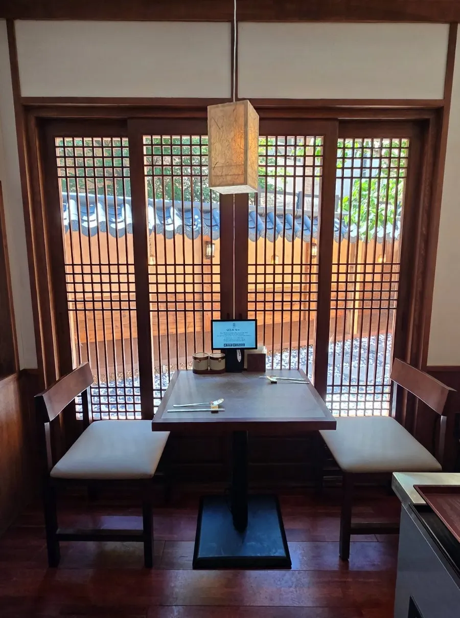 Interior of Anok with lattice windows