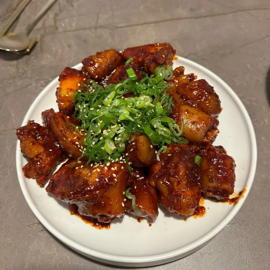 담백한 맑은 육수의 곰탕