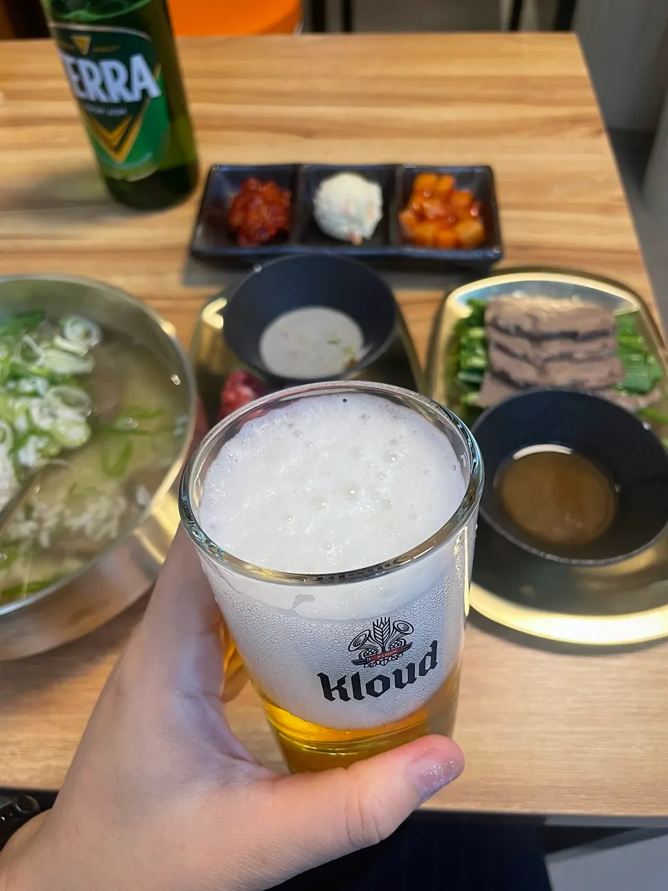 百里牛骨汤小巧的店内氛围