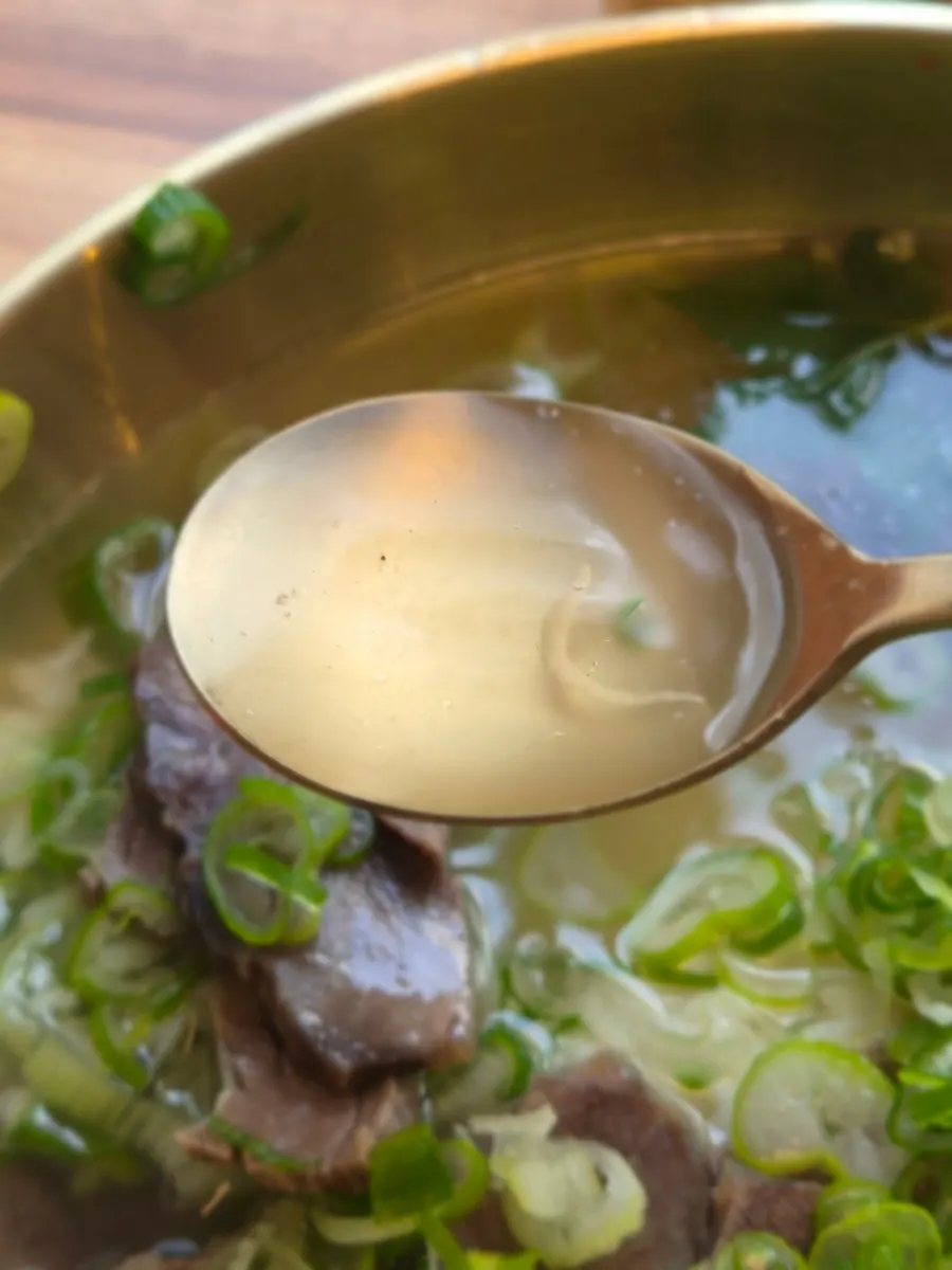비벼 먹는 한우육회비빔밥