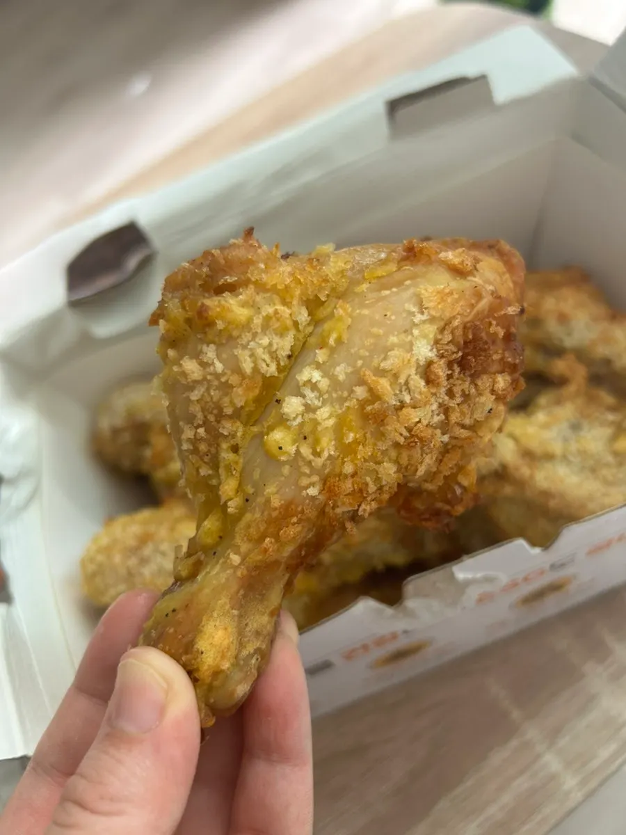 오븐에 구운 남해마늘바사삭 통다리 클로즈업