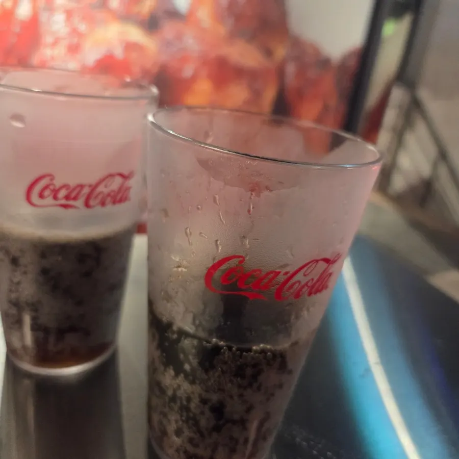 먼저 나온 콜라 한 잔
