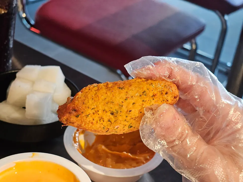 ほぼ食べきったコチュバササクの皿