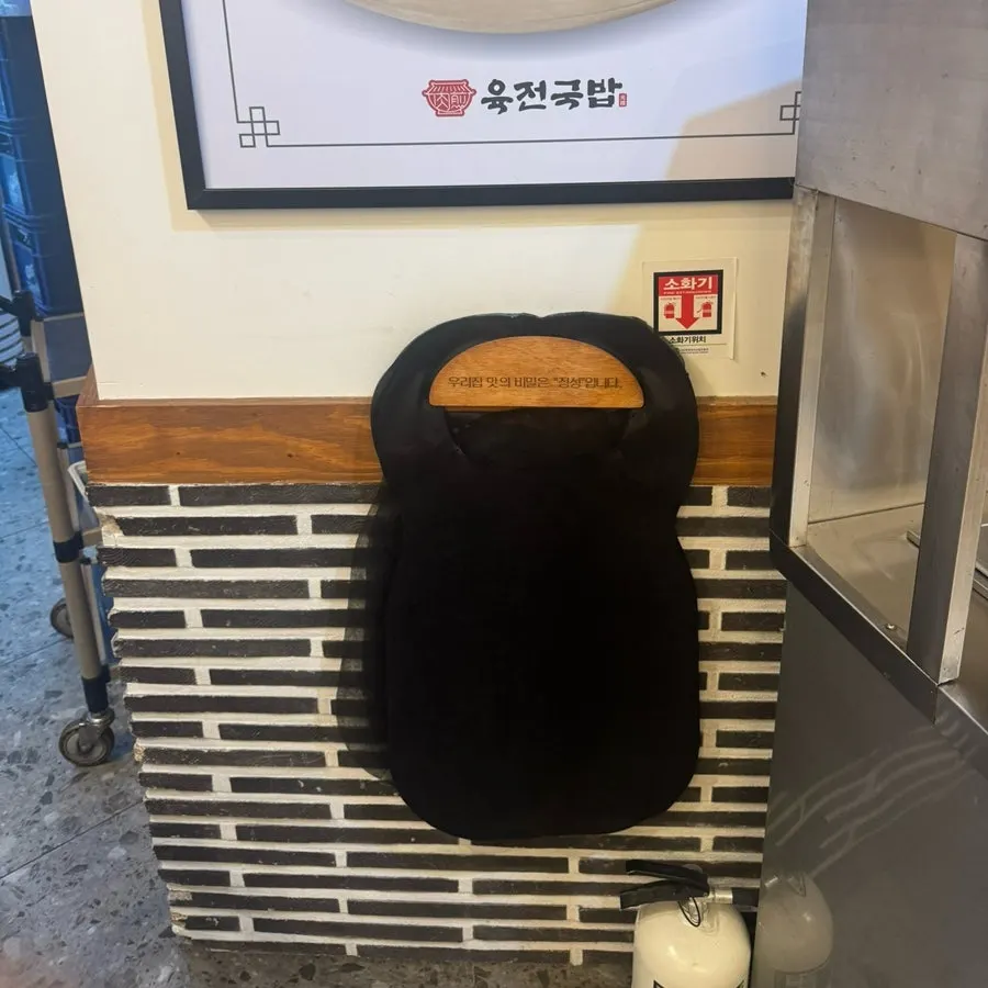 Yeolmu kimchi self-service bar