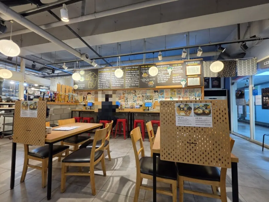 Hongdae Gureume Incheon Nonhyeon Branch with a Japan-eatery atmosphere