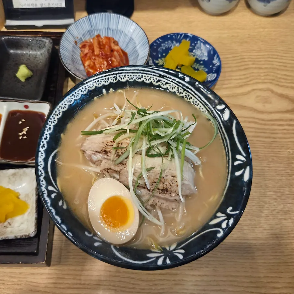 A bowl of Fukuoka-style ramen