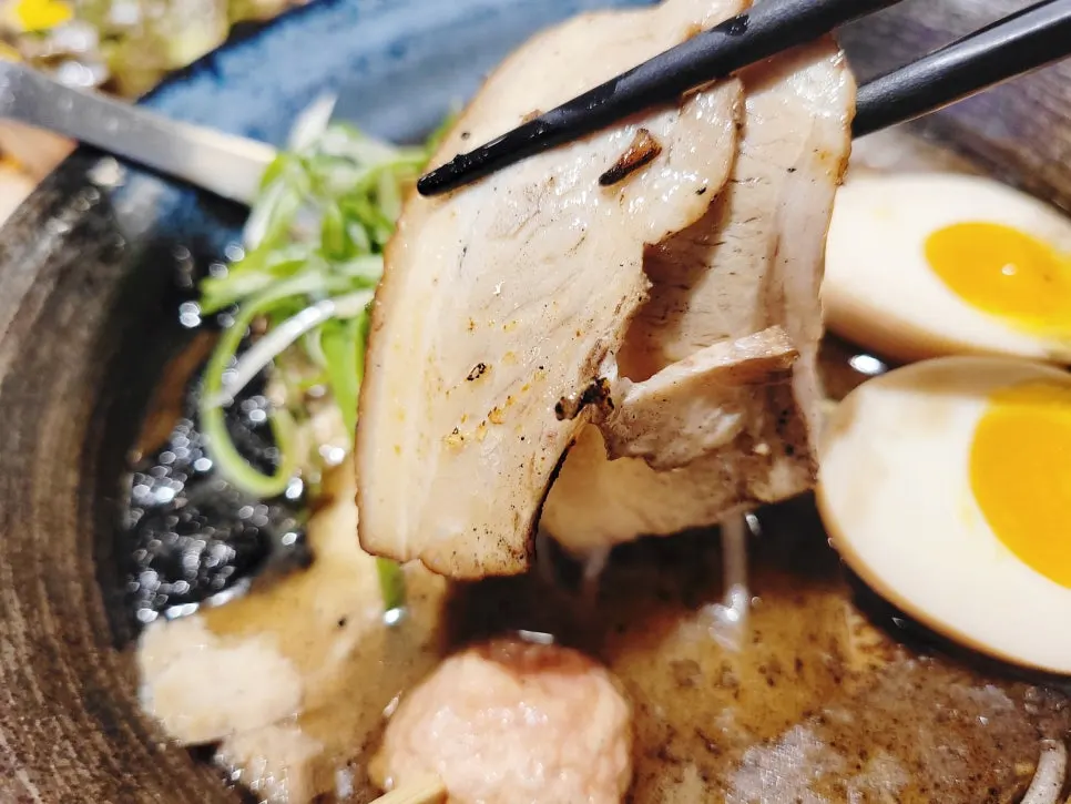 Kumamoto ramen topped with black garlic oil