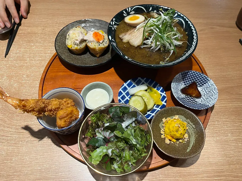 구루메 라멘정식 한 상 구성
