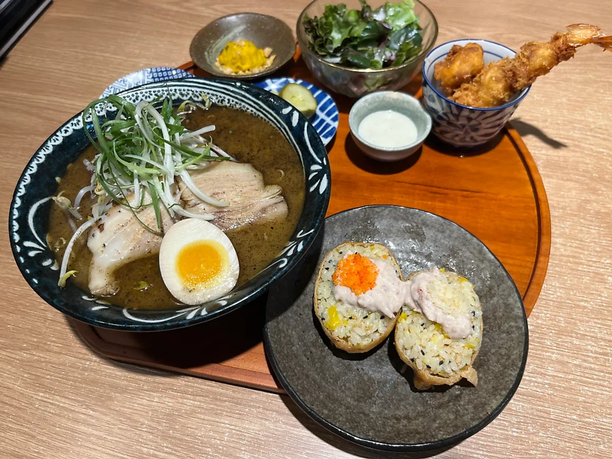 진한 육수의 구루메 라멘 한 그릇