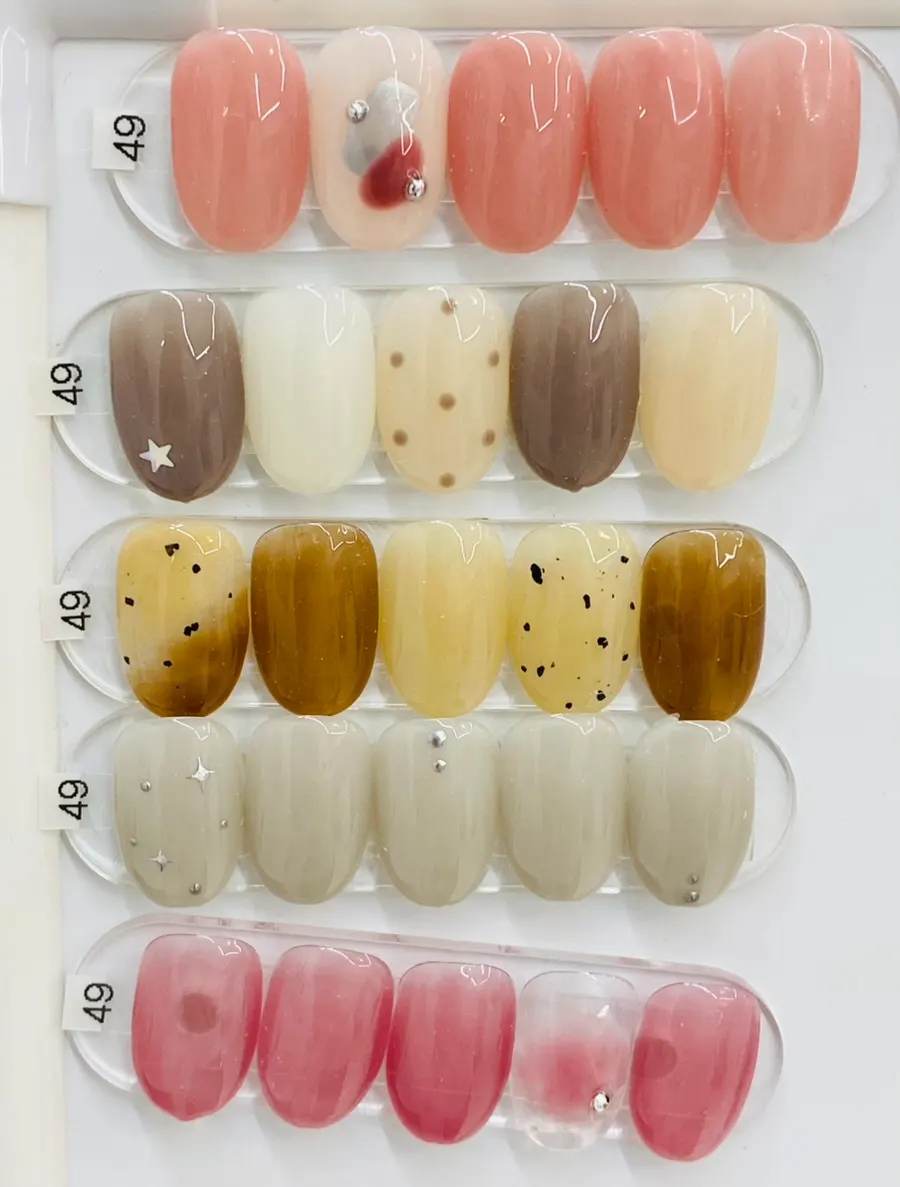 Sample of the selected monthly gel-nail-art design