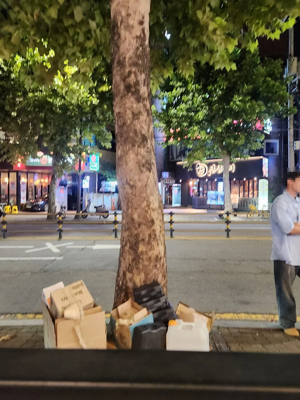 A busy restaurant on a weekday evening