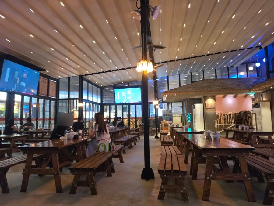 Full view of Kkoko Land's spacious main hall