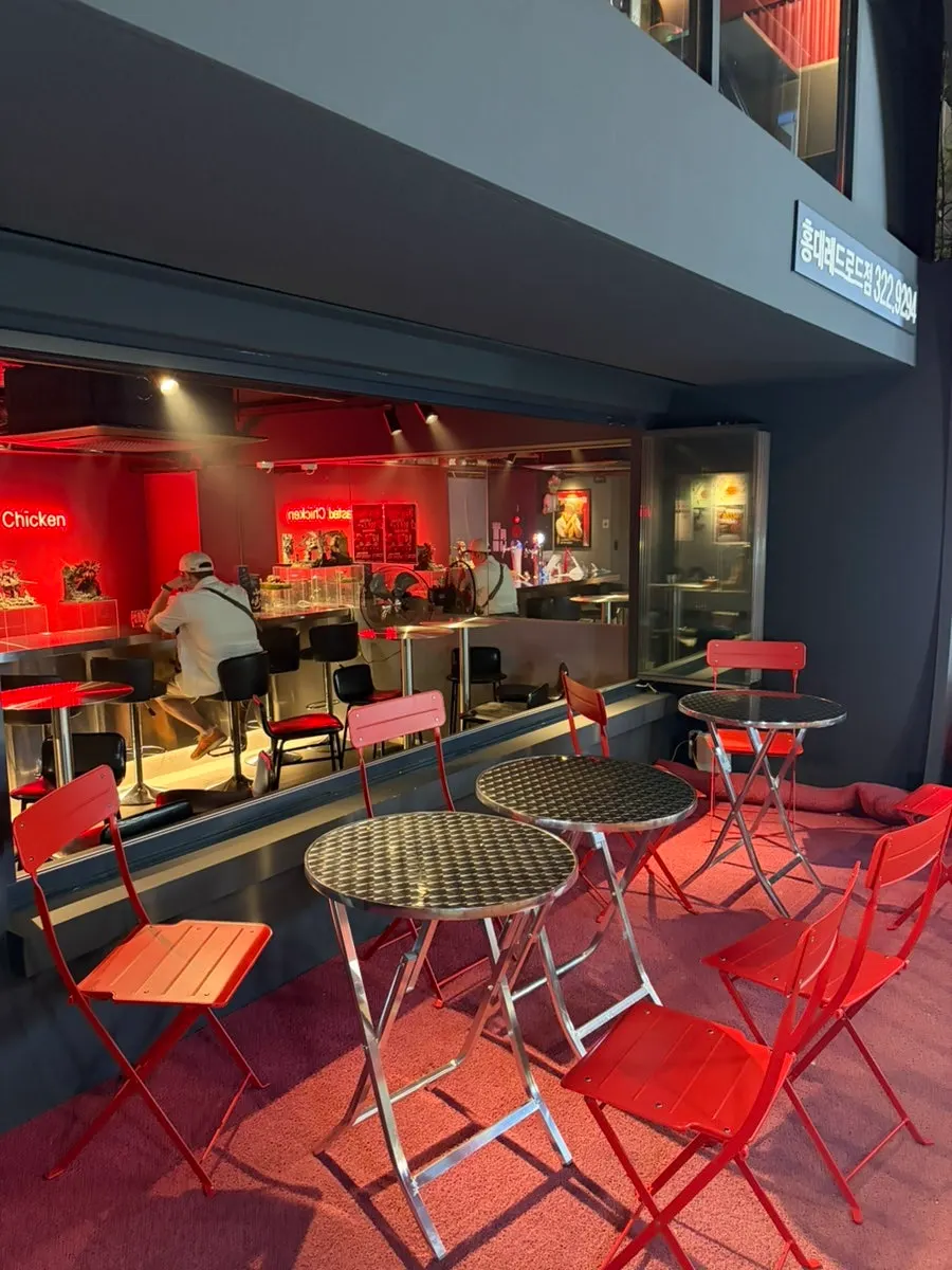 Interior decorated in red tones