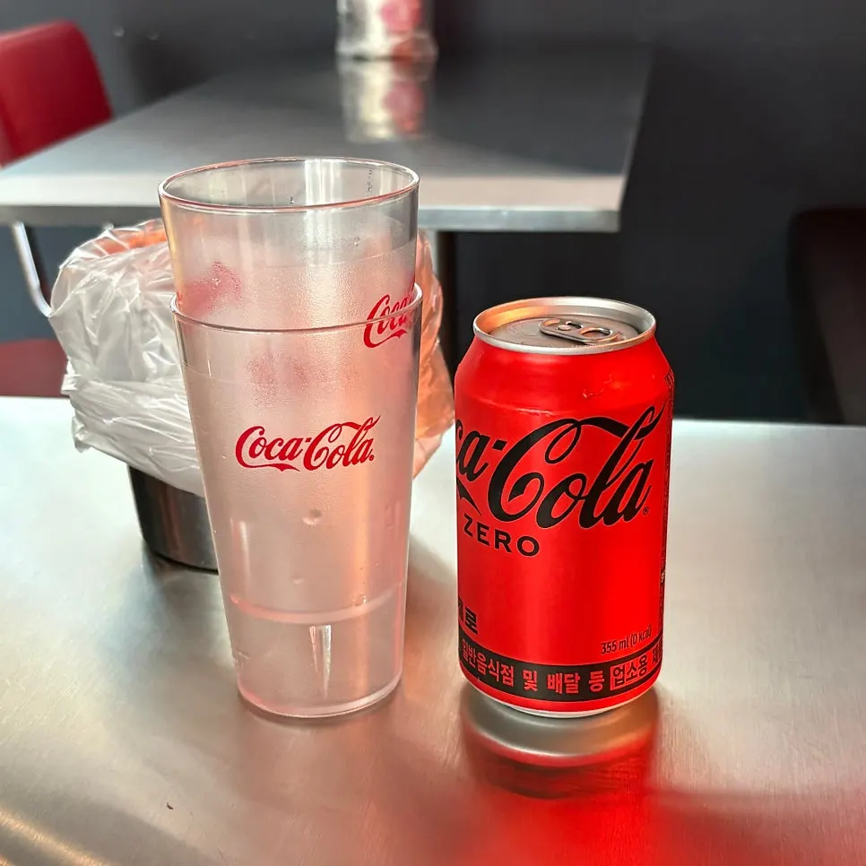 Zero-sugar cola ordered alongside the chicken