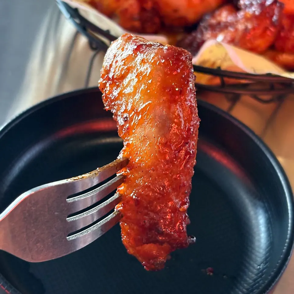 Oven-roasted chicken coated in green onion oil sauce