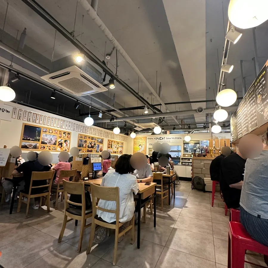 Interior of Hongdae Gureume Incheon Nonhyeon Branch